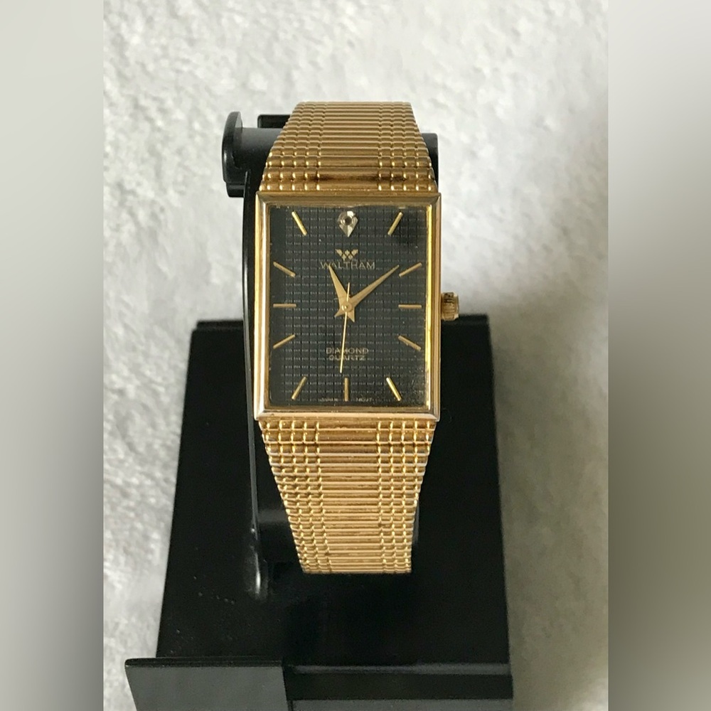 Waltham Vintage Mens Gold & Black Wrist Watch Diamond Accent